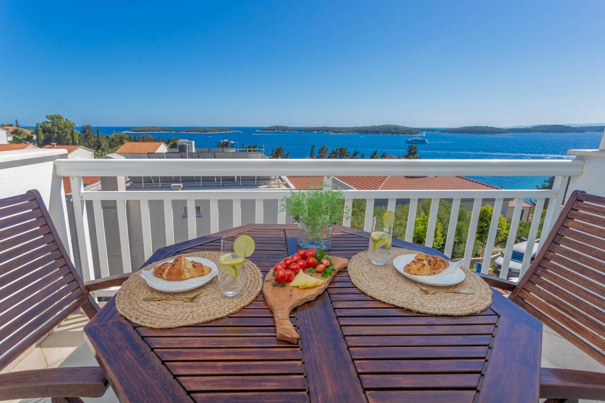 Tia Hvar Top View Apartment Hvar Town Esterno foto